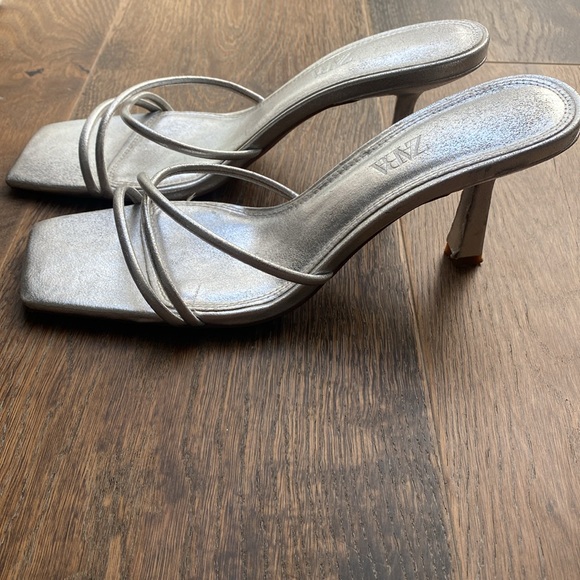 Silver Zara heels - size 39 - Picture 2 of 2